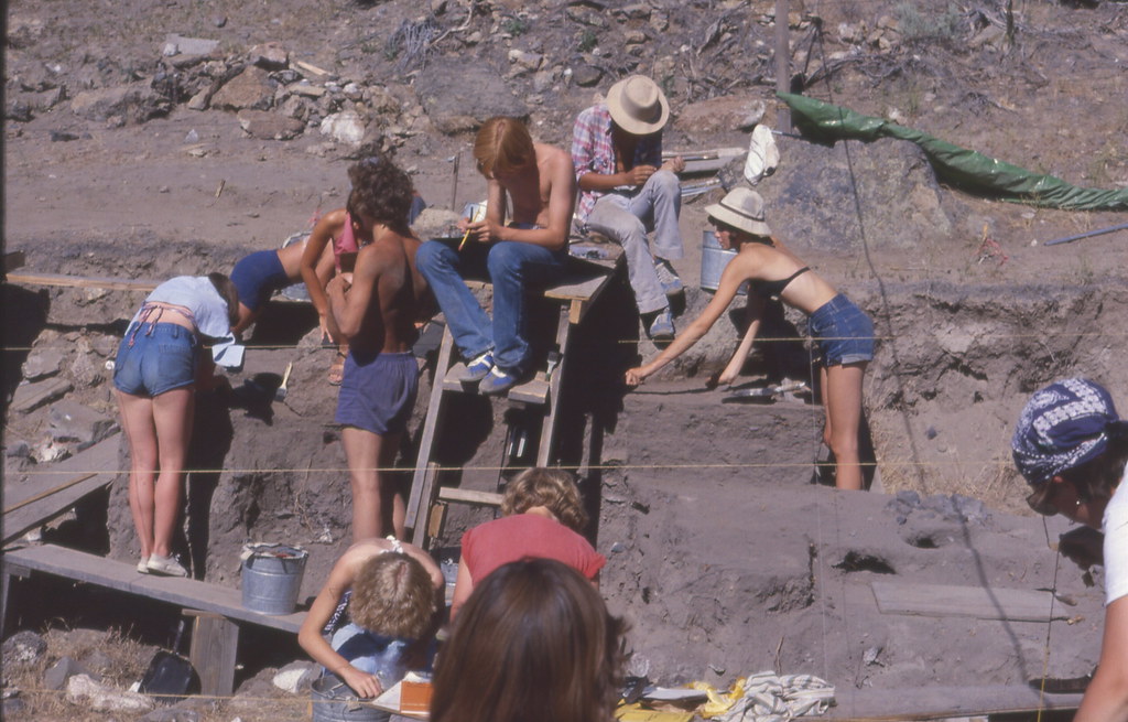 Archaeological excavations at a prehistoric American Indian site in the John Day Fossil Beds National Monument, north-central Oregon (USA)